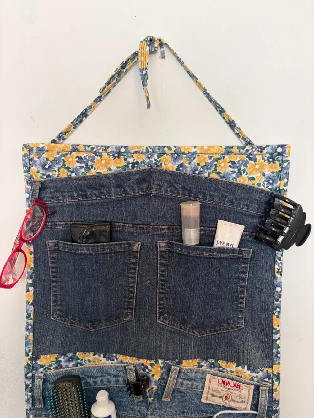Denim quilt wall organizer with 4 pockets & 6 belt loops